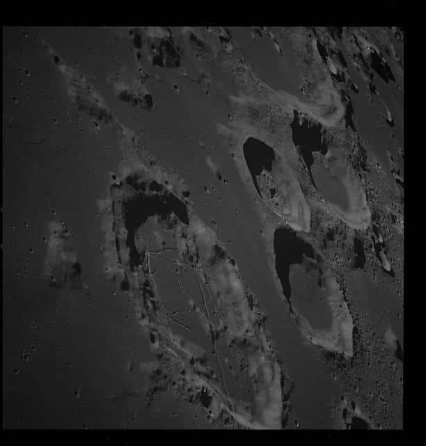 21962498111_093afec36e_z