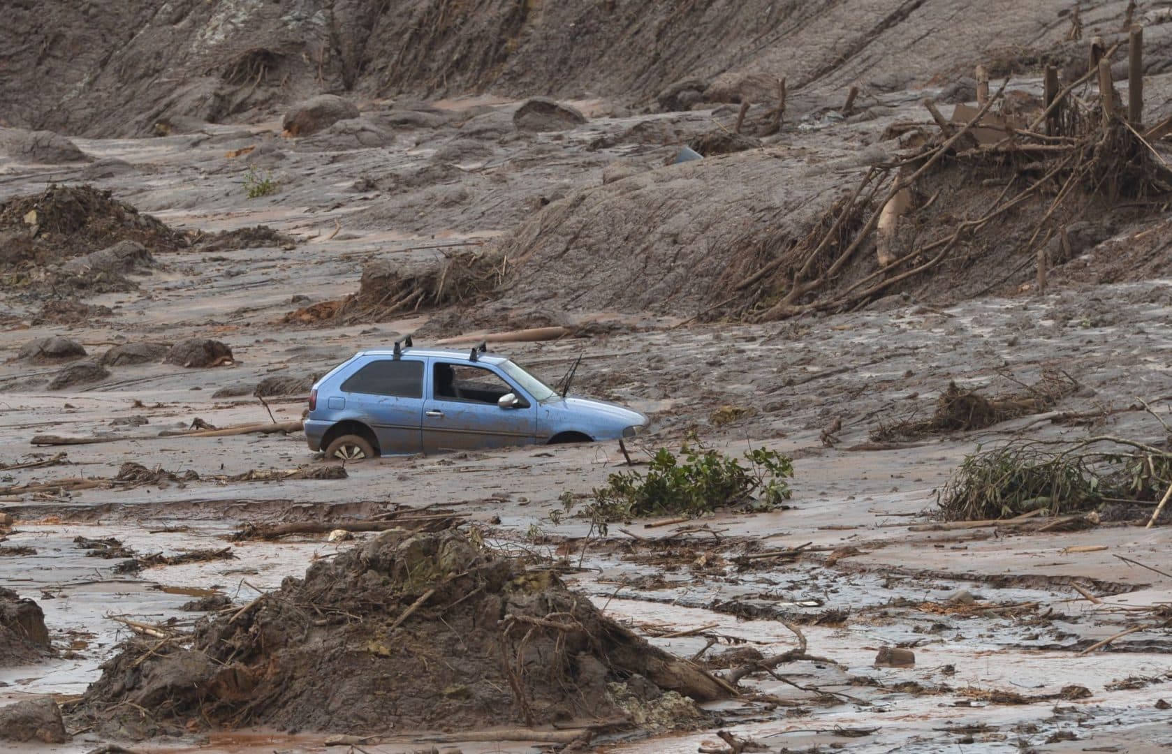 A barragem de rejeito e o desastre ambiental. É hora de mudar os conceitos?
