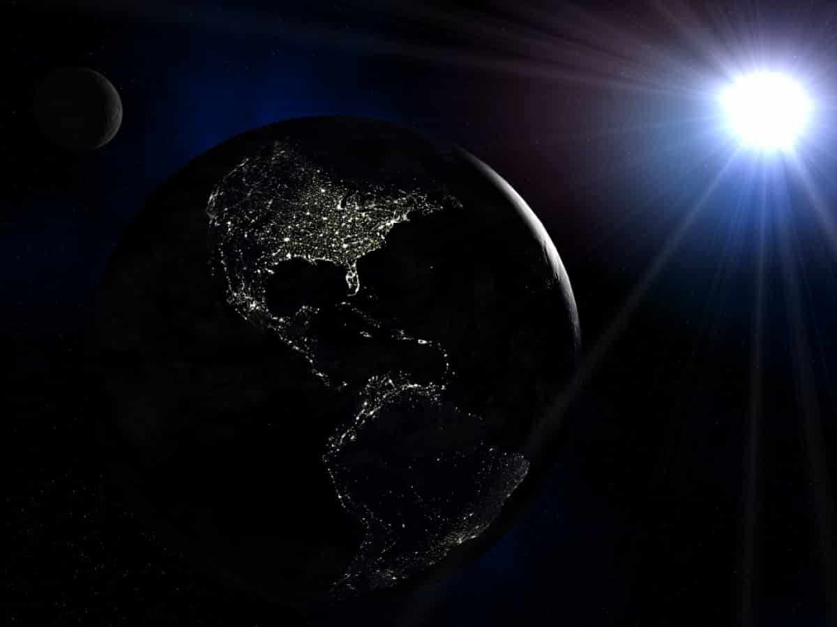 Последний день планеты. Земля в темноте. Ночная земля из космоса. Планета земля в темноте. Планета в темноте.