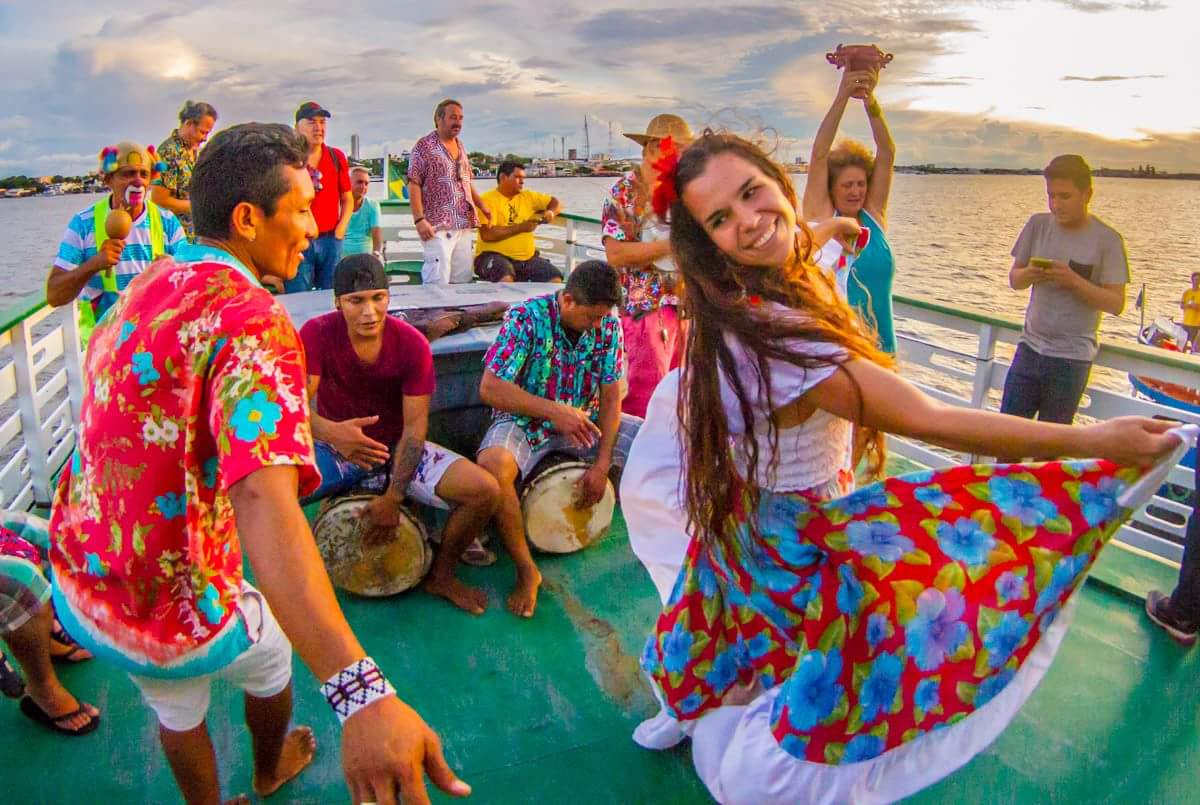 Brazilian dança. Каримбо. Каримбо танец. Каримбо танец в Бразилии. Танец carimbo в Бразилии.